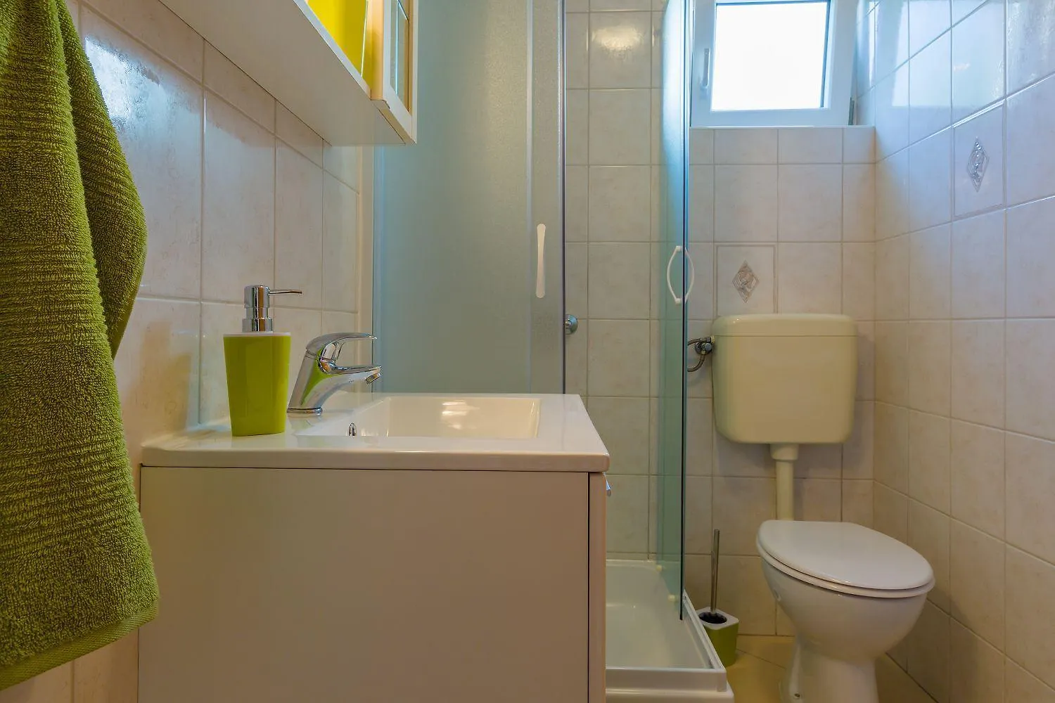 Renoviertes Apartment Nur 150 Meter Zum Strand Mit Jacuzzi, Meerblick, Pool, Billardtisch Dramalj Croatia