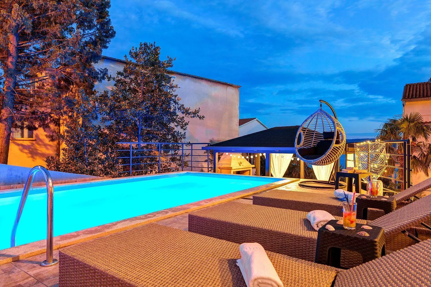 Renoviertes Apartment Nur 150 Meter Zum Strand Mit Jacuzzi, Meerblick, Pool, Billardtisch Dramalj Croatia
