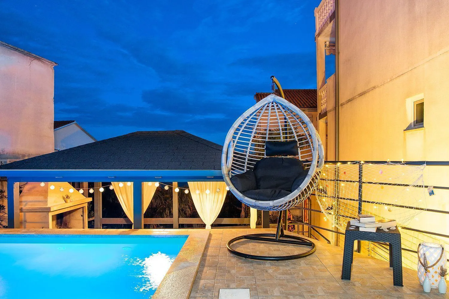 Renoviertes Apartment Nur 150 Meter Zum Strand Mit Jacuzzi, Meerblick, Pool, Billardtisch Dramalj Croatia