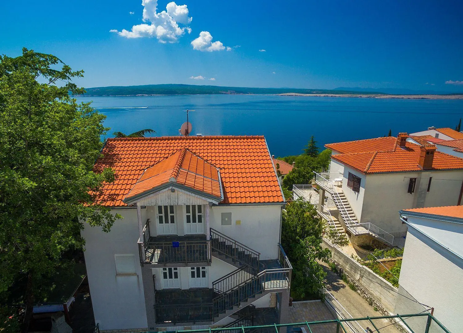 Renoviertes Apartment Nur 150 Meter Zum Strand Mit Jacuzzi, Meerblick, Pool, Billardtisch Dramalj